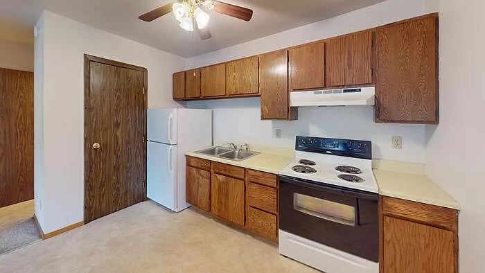 411 E Market St #17 — Photo 5