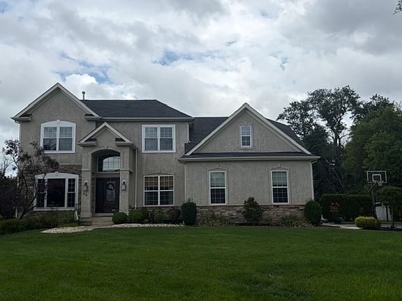 2nd image of 24 Curtmantle Rd