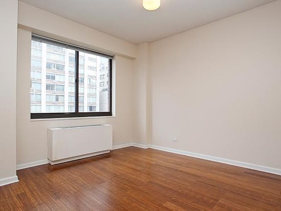 3rd image of 350 E 72nd St APT 15B
