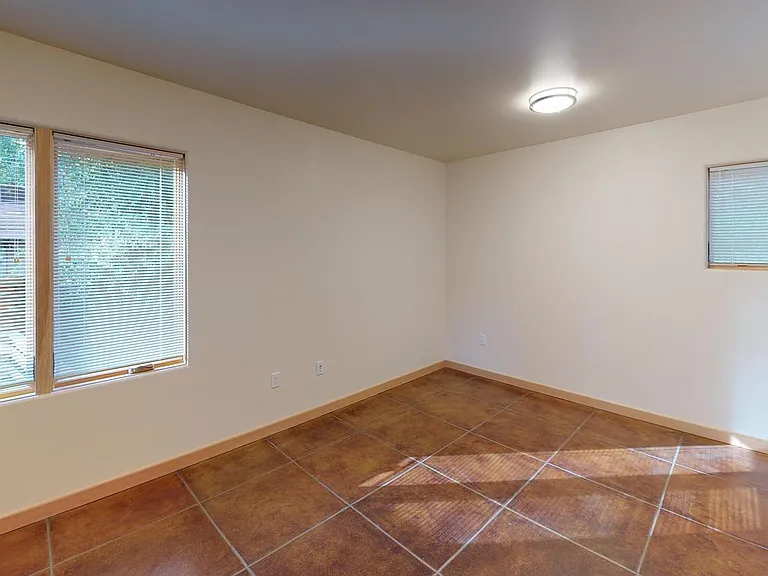 6540 Valley View Rd — Photo 12