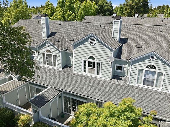 5th image of 554 Torrey Pine Lane