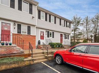 41 Dale Ave APT G, Johnston, RI 02919