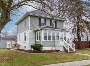 622 N 2nd St, Rochelle, IL 61068