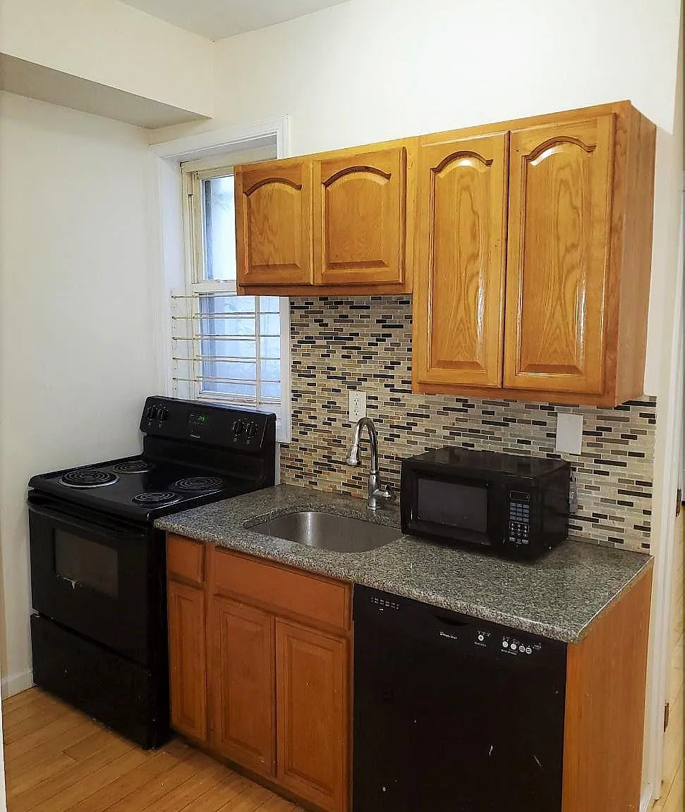 1 bed, 600 sqft, $800 — Photo 2