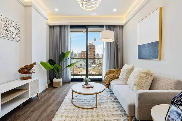 Rented by E Realty International Corp | media 14