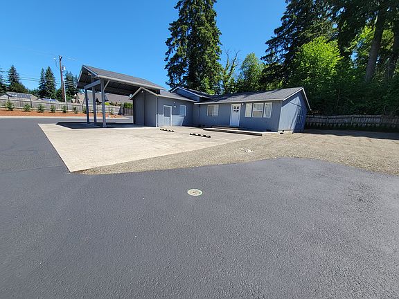 3rd image of 4412 NE 131st Way