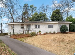 1008 Vista Cir, Vestavia Hills, AL 35216