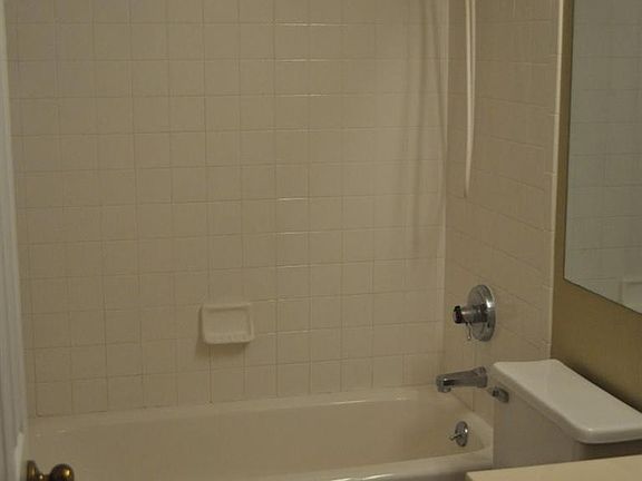 4th image of 9810 Regatta Dr Unit 31105