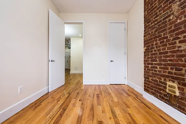 Rented by Nooklyn NYC LLC | media 60