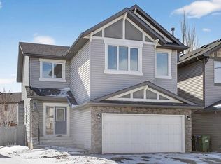 407 N New Brighton Pl SE, Calgary, AB T2Z 4W5