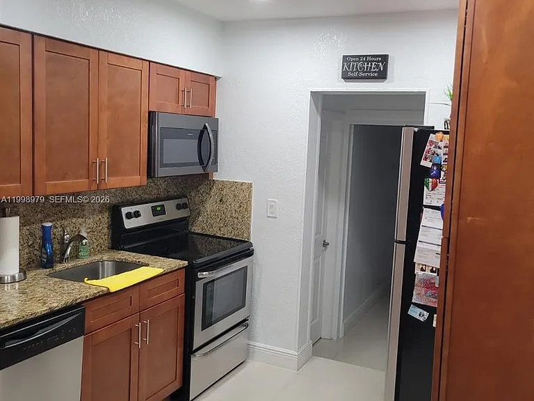 8245 SW 43rd St — Photo 14