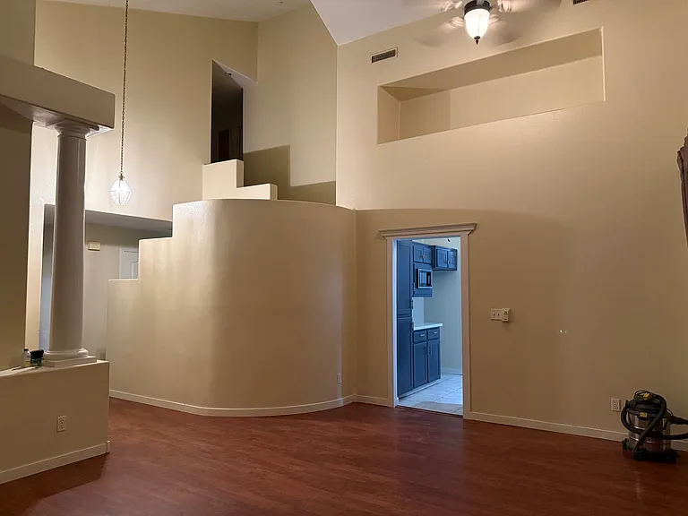 10347 N Camarillo Dr — Photo 10