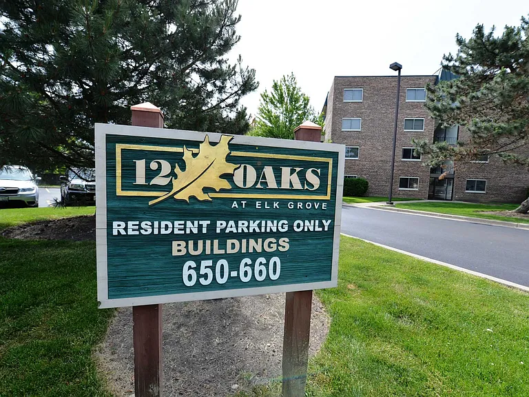 650 Perrie Dr #301 — Photo 28