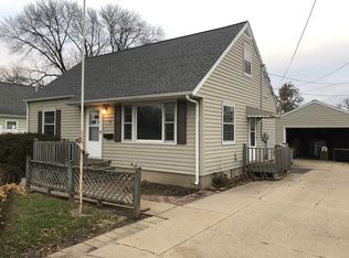 32 Wilson Ave SW, Cedar Rapids, IA 52404