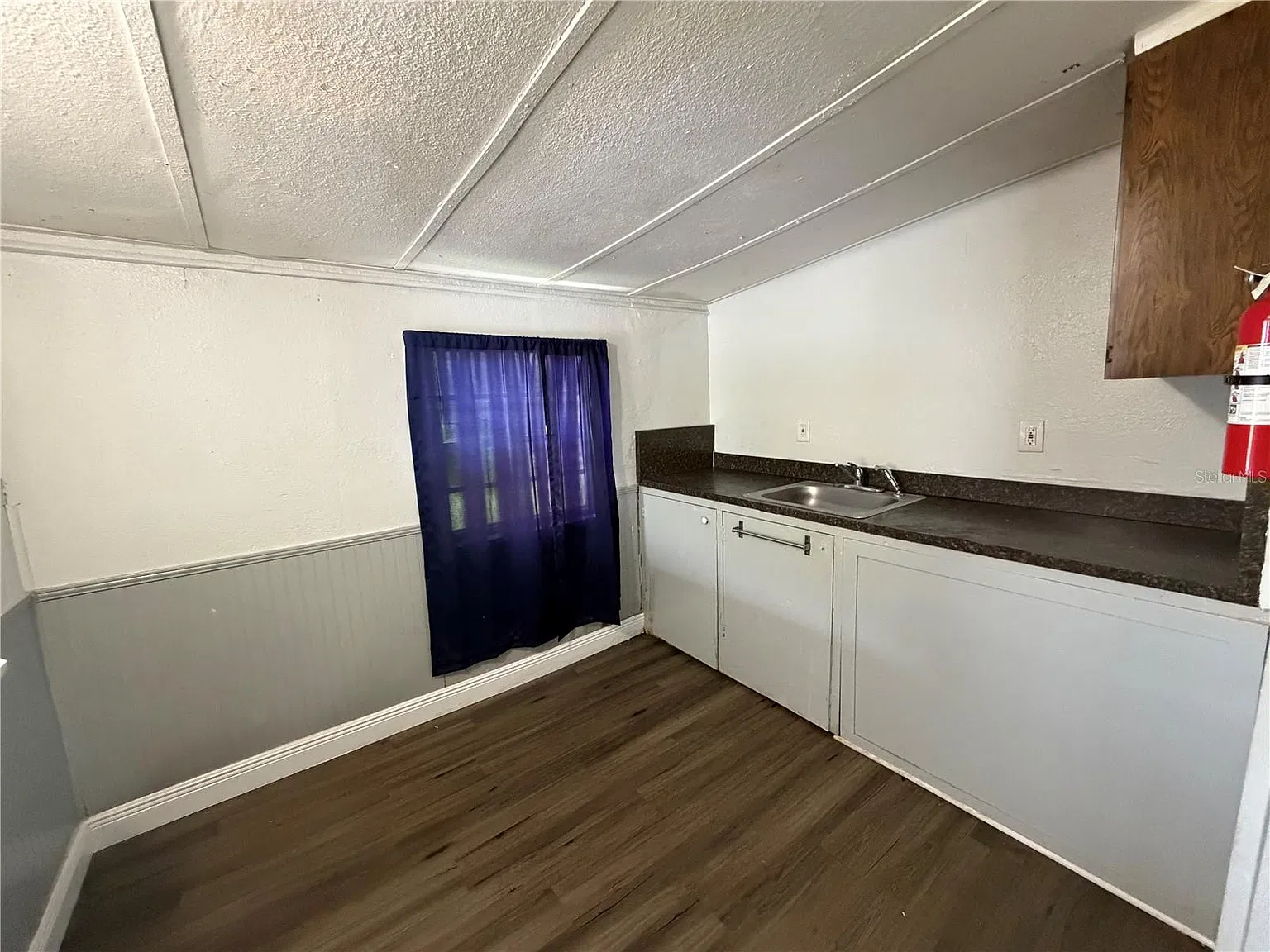 1 bed, 400 sqft, $1,350 — Photo 4