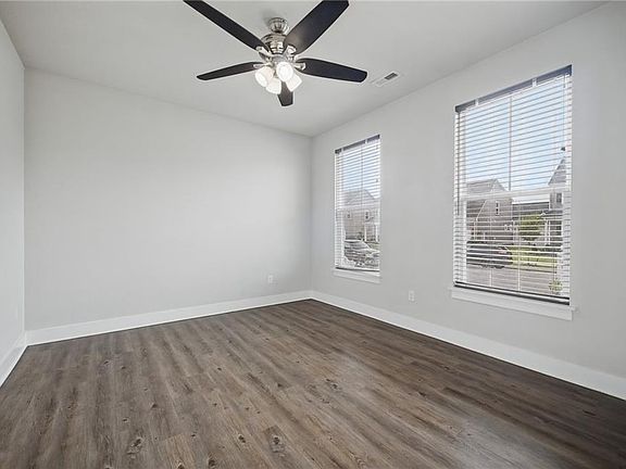 5th image of 100 Chalmers Dr