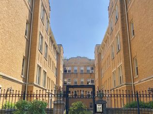1357 W Greenleaf Ave #3A, Chicago, IL 60626