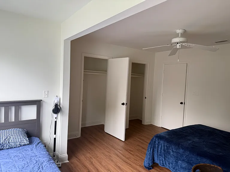3709 Willow Point Dr — Photo 2