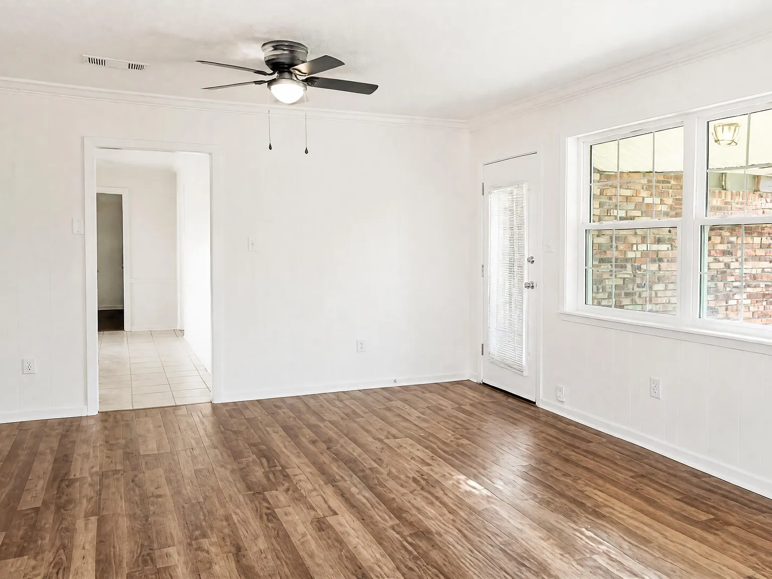 3 bed, 2.0 bath, 1835 sqft, $1,750 — Photo 3