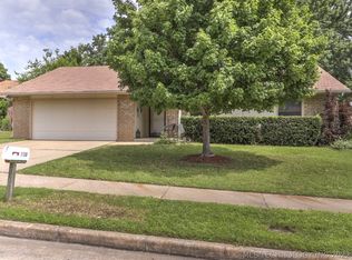 1138 W Birmingham Pl, Broken Arrow, OK 74011