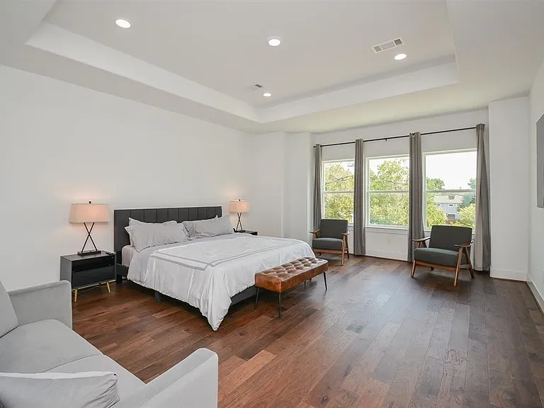 2620 McIlhenny St — Photo 12