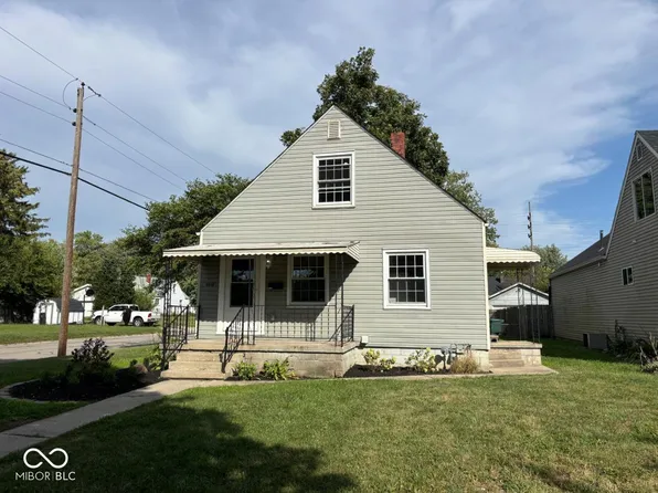 2202 S Pershing Dr, Muncie, IN 47302