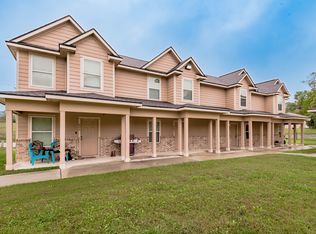 2002 20th St #402, Huntsville, TX 77340