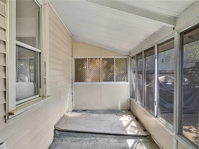 204 Johnston Ave — Photo 29