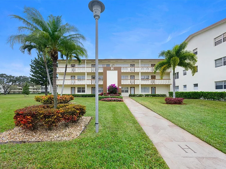 312 Mansfield Dr #312-H — Photo 22