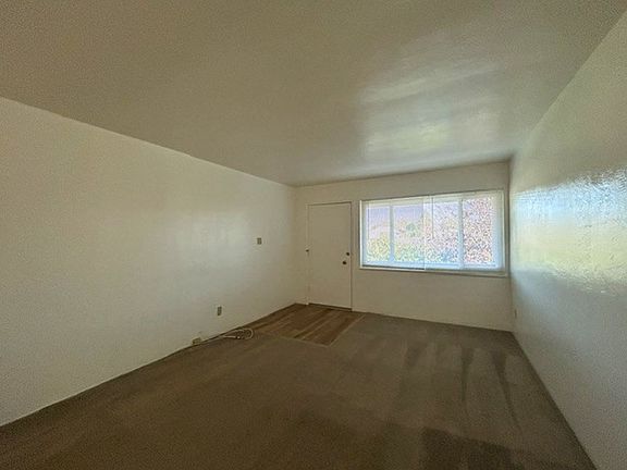 2nd image of 905 Santa Clara Ave APT M