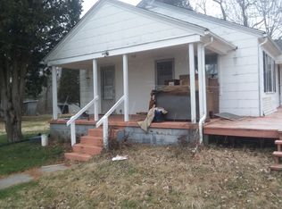 2060 Parkway Ln S, Floyd, VA 24091