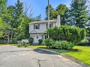7 Jrs Ln, Franklin, MA 02038