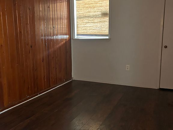 4th image of 9926 Ridge Blvd