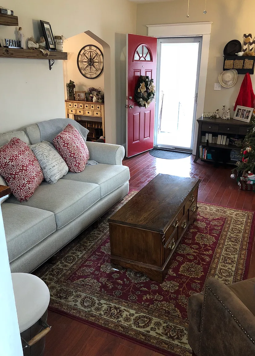 2402 Elmo Pl photo 1