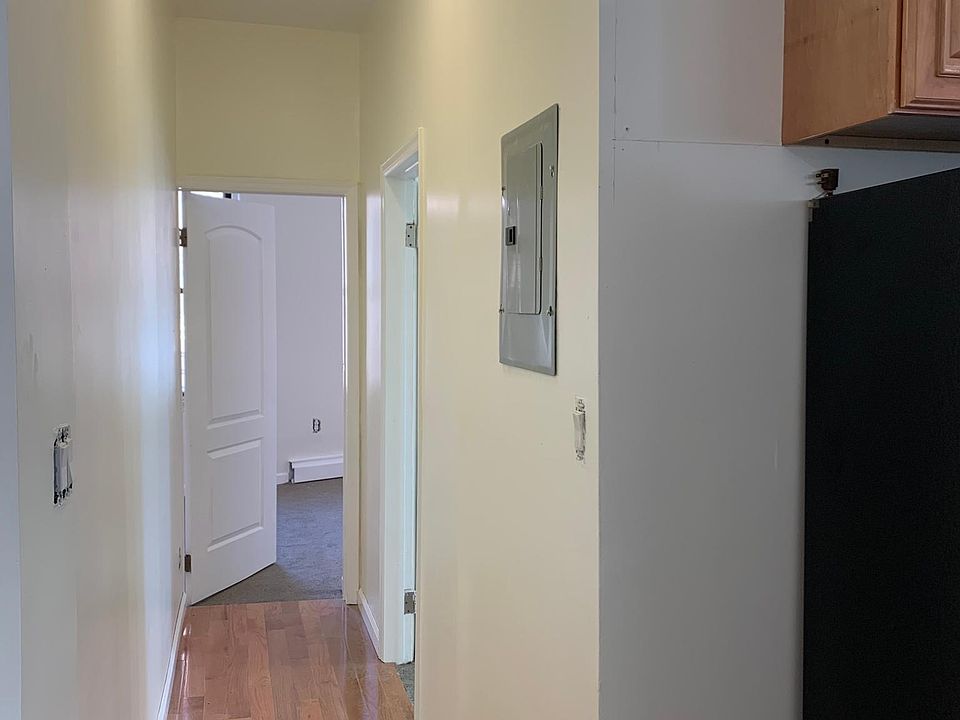 1st image of 1186 E Tremont Ave #2