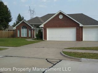 4132 Castlerock Rd, Norman, OK 73072