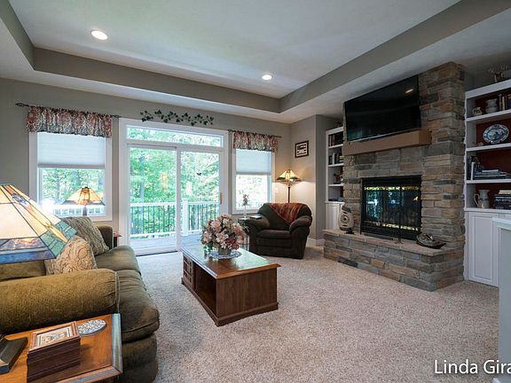 3rd image of 5642 Stauffers Cove Ct SE