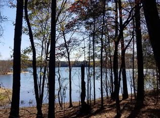 722 Powderbag Creek Rd, Hartwell, GA 30643