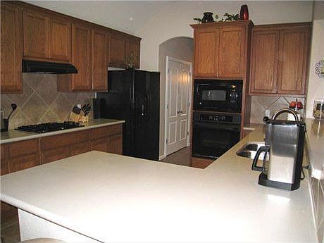 2nd image of 208 N Lynnwood Trl