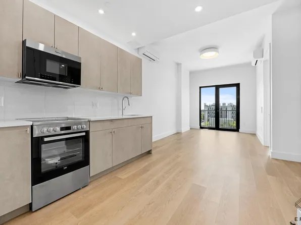 2915 Albermarle Rd #3H, Brooklyn, NY 11226