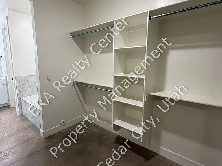 2180 S Bluff Dr — Photo 16