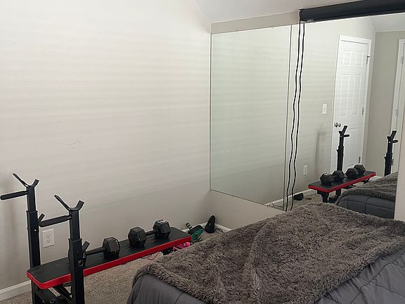 Upstairs bedroom 2nd view