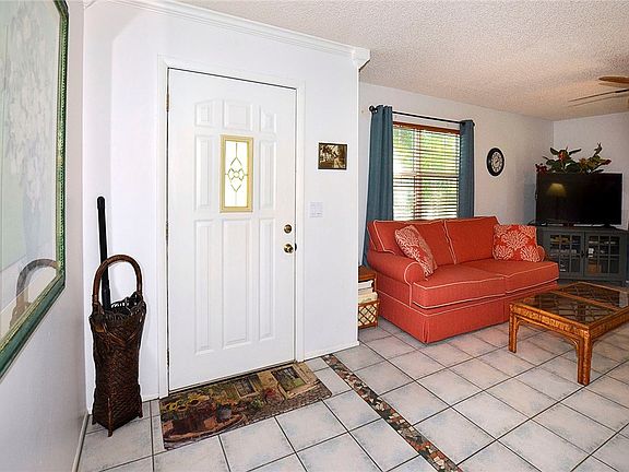 5th image of 10320 92nd St