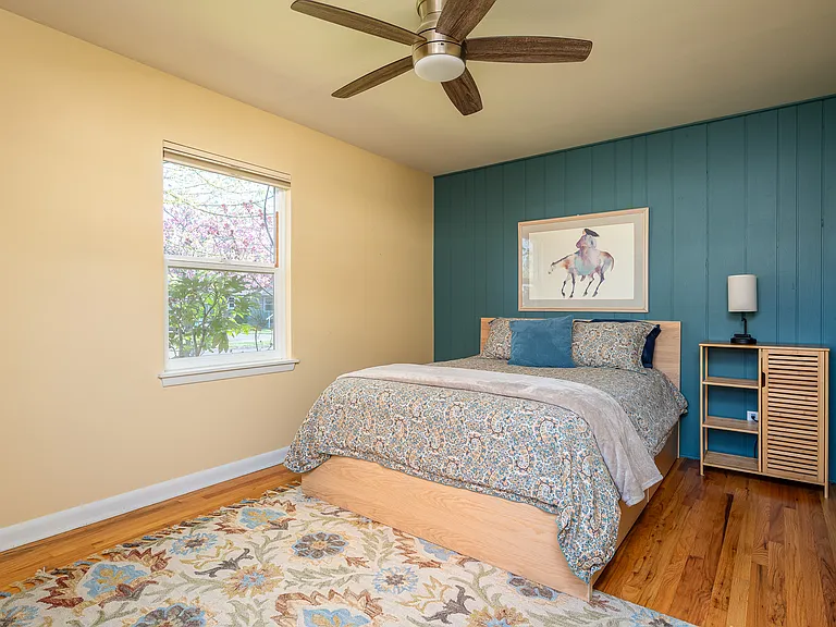 8922 SE Market St — Photo 12
