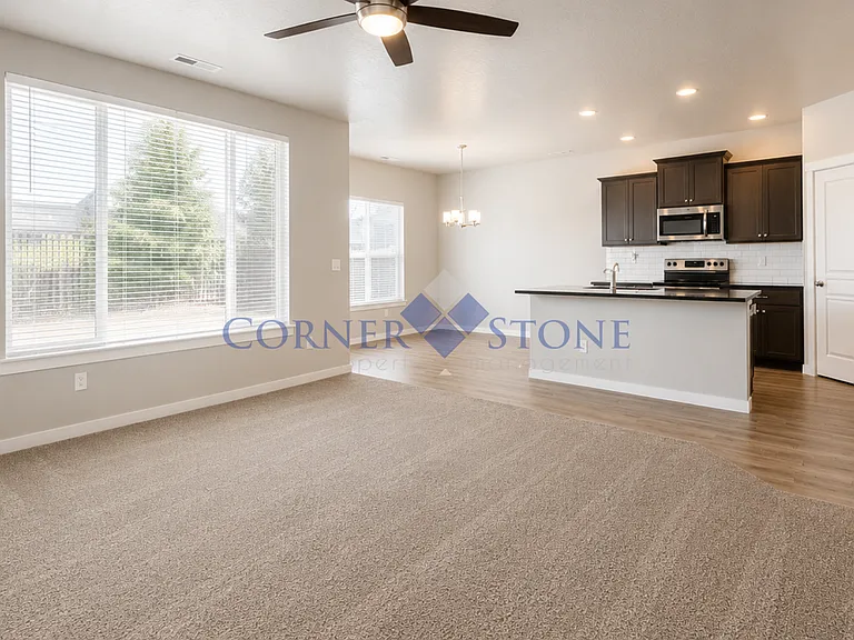 4676 W Silver Riv — Photo 11