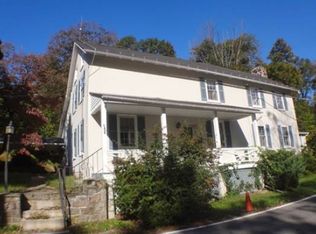 3408 Oak Hill Rd, Emmaus, PA 18049