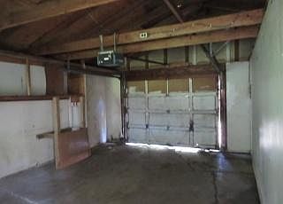 3rd image of 121 Illinois St