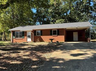 1489 23rd St NE, Hickory, NC 28601