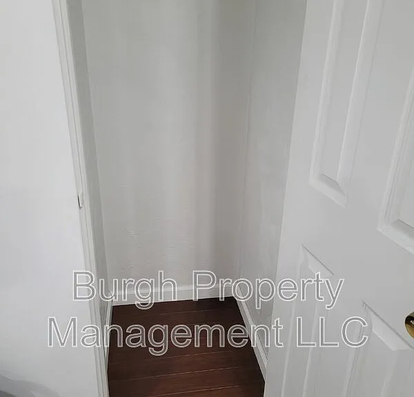 2206 Woodstock Ave #1 — Photo 4