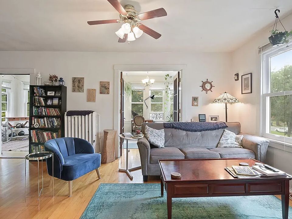 1st image of 2748 Aldrich Ave S Unit 2